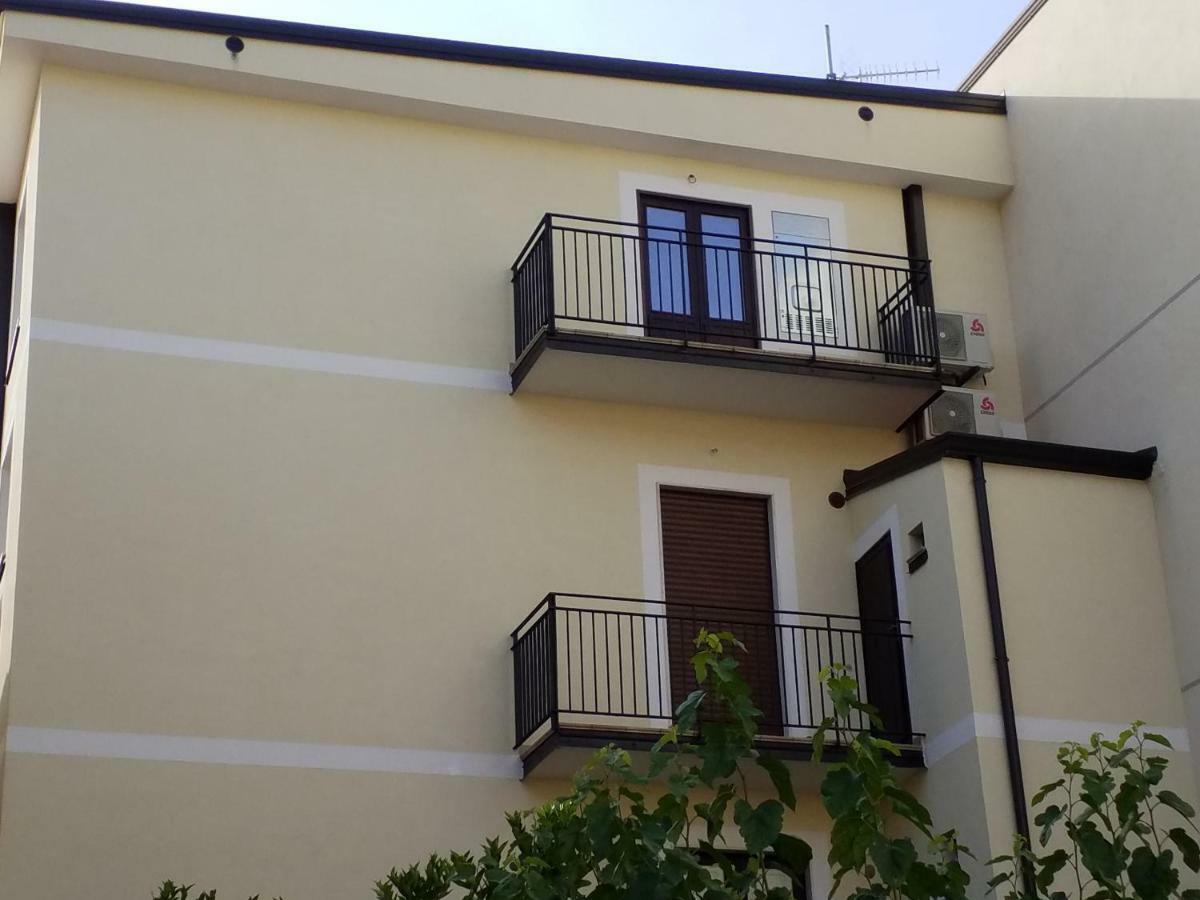 Mediterranean Apartments Capo d'Orlando Ngoại thất bức ảnh